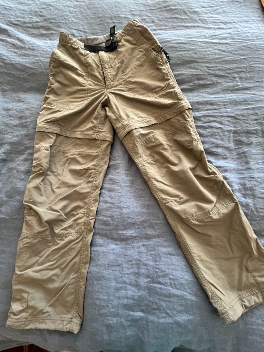 Mountain Hardware Size 4/6 Convertible Hiking/Travel Pants